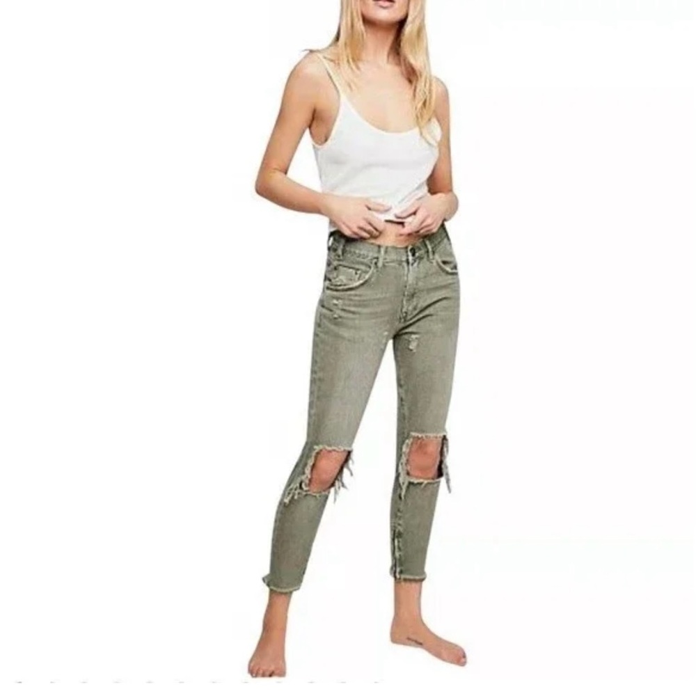 One X teaspoon jeans! Super cute olive green jeans ✨